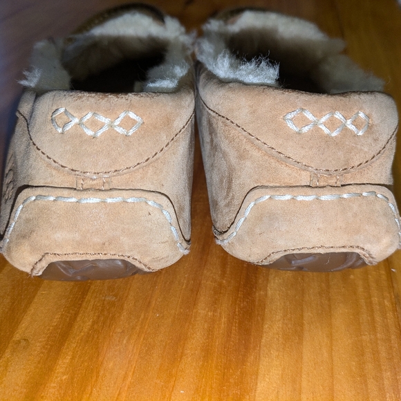 UGG slippers - Picture 4 of 7